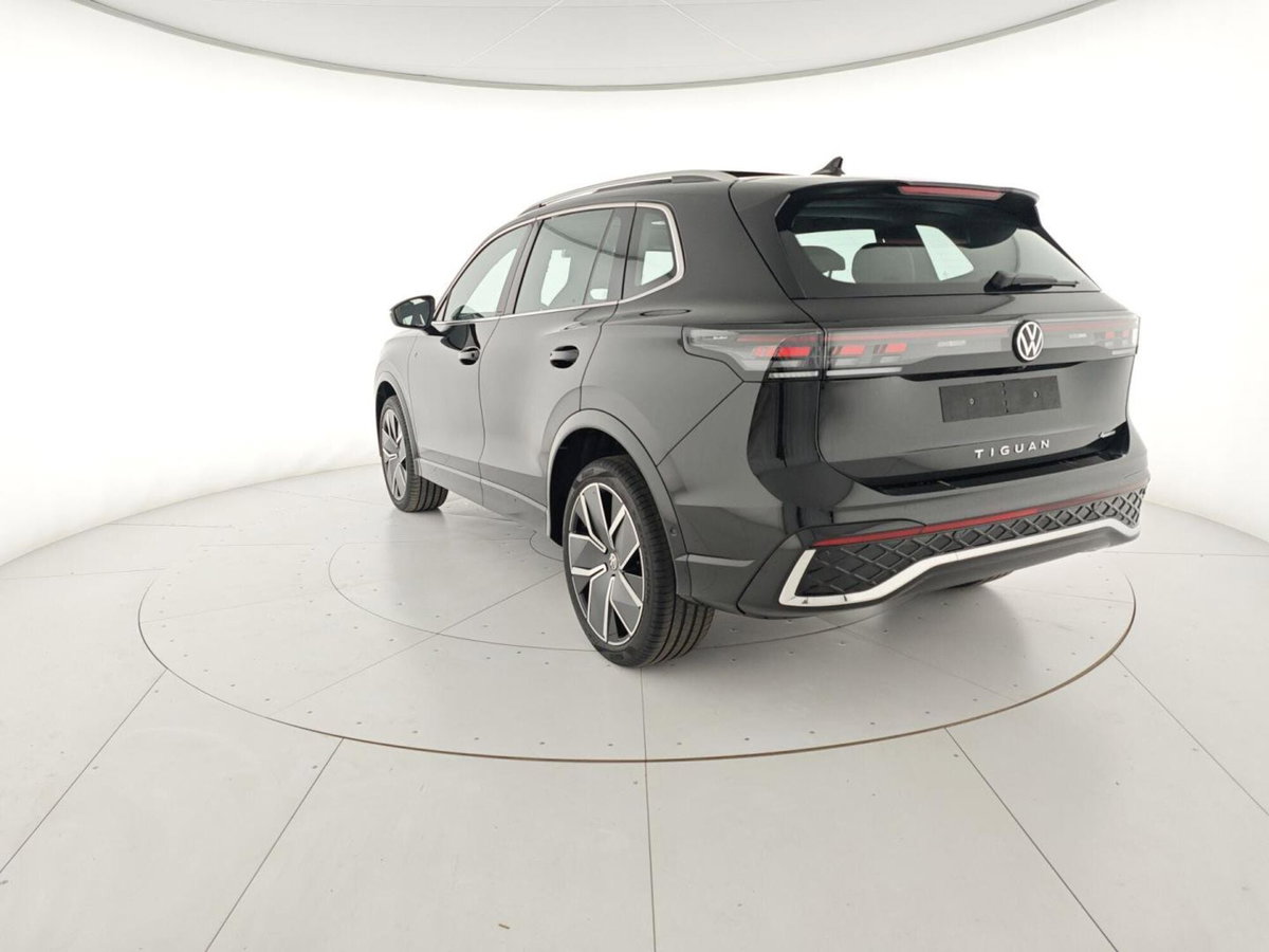 Volkswagen Tiguan 2.0 tdi R-Line 4motion 193cv dsg (3)