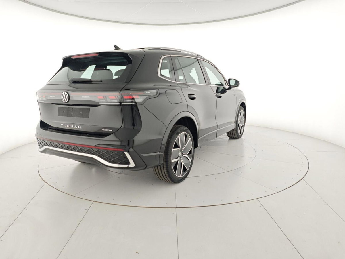 Volkswagen Tiguan 2.0 tdi R-Line 4motion 193cv dsg (6)