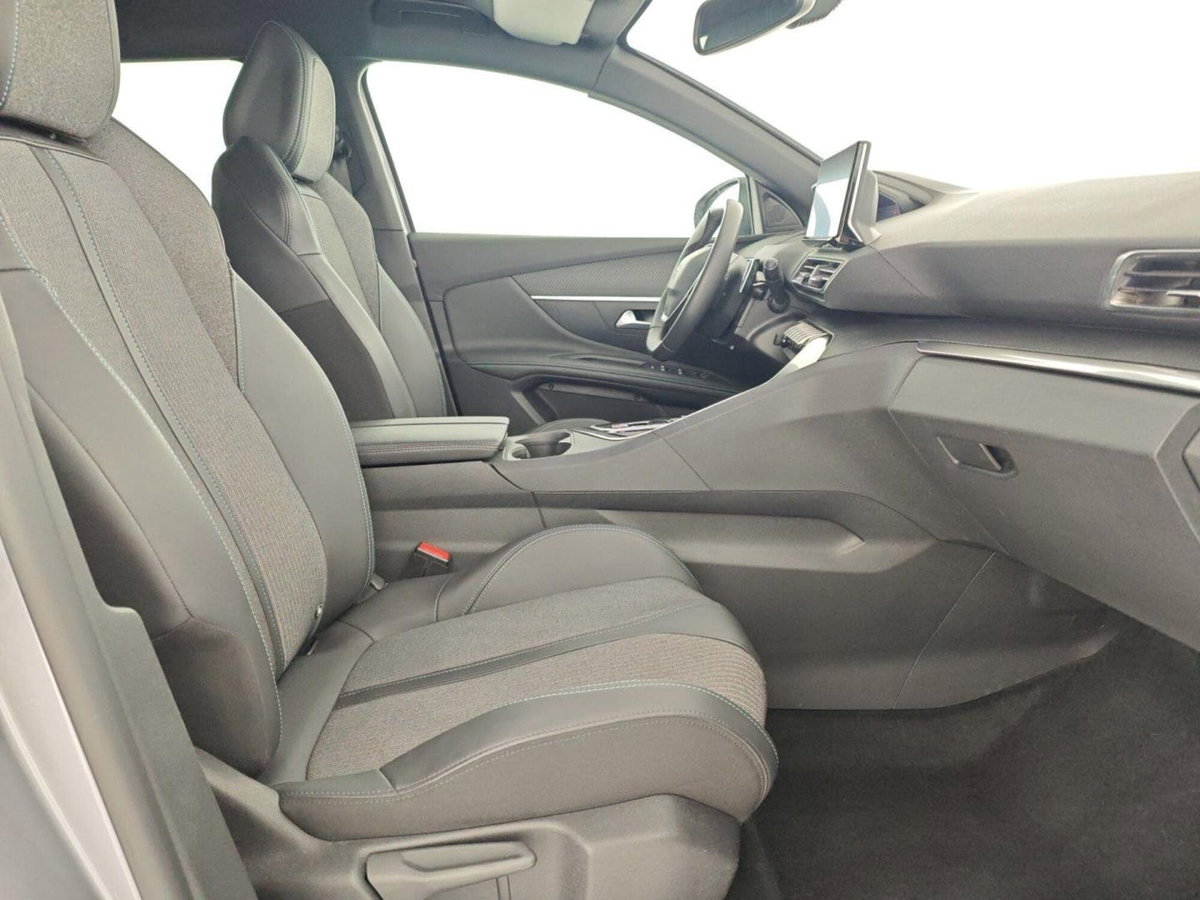 Peugeot 3008 Hybrid 225 e-EAT8 Allure Pack (13)