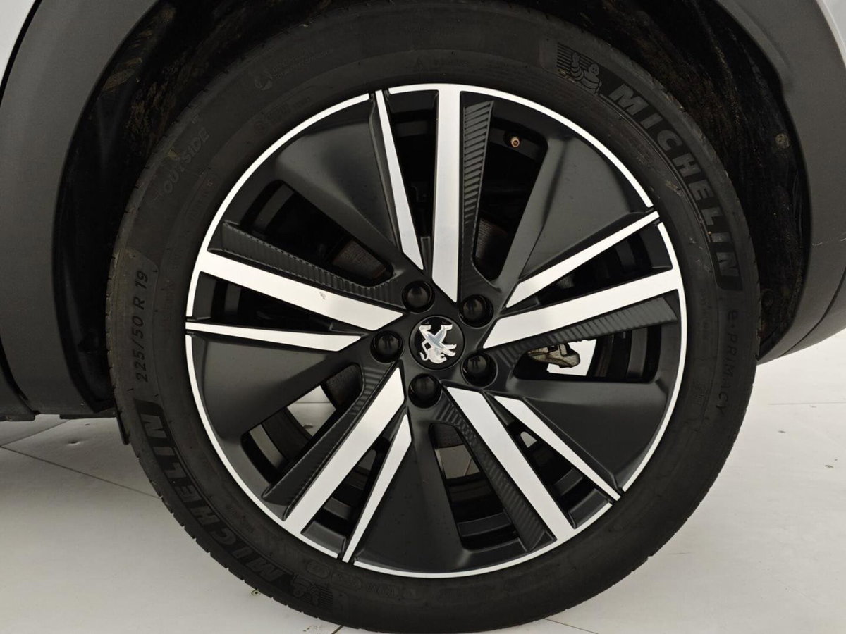 Peugeot 3008 Hybrid 225 e-EAT8 Allure Pack (8)