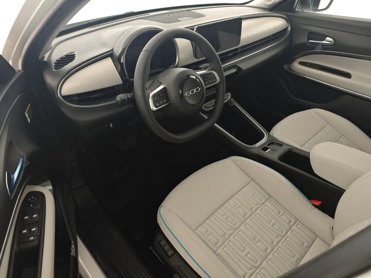 Fiat 600 1.2 hybrid La Prima 110cv auto (9)