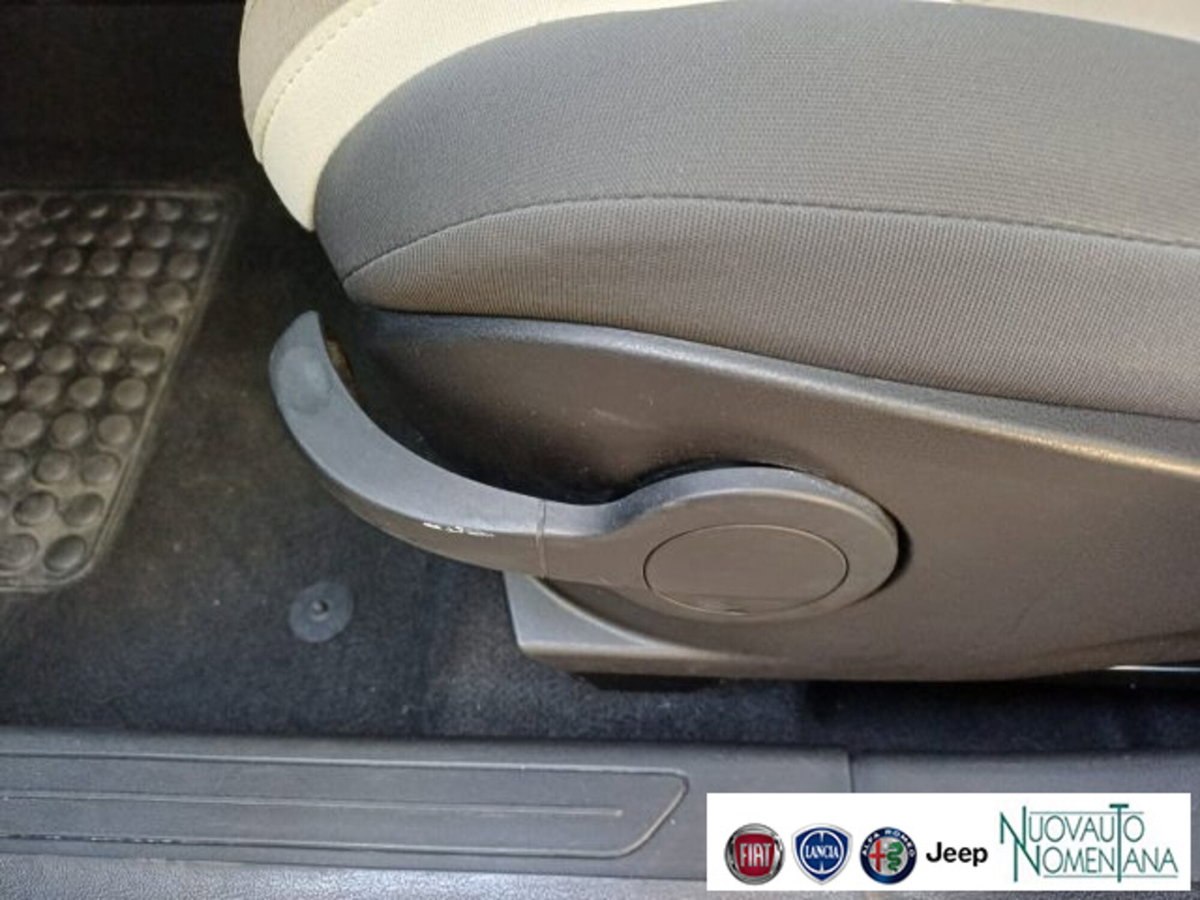 Lancia Ypsilon 1.2 69 CV 5 porte GPL Ecochic Gold (17)