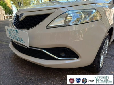 Lancia Ypsilon 1.2 69 CV 5 porte GPL Ecochic Gold (2)