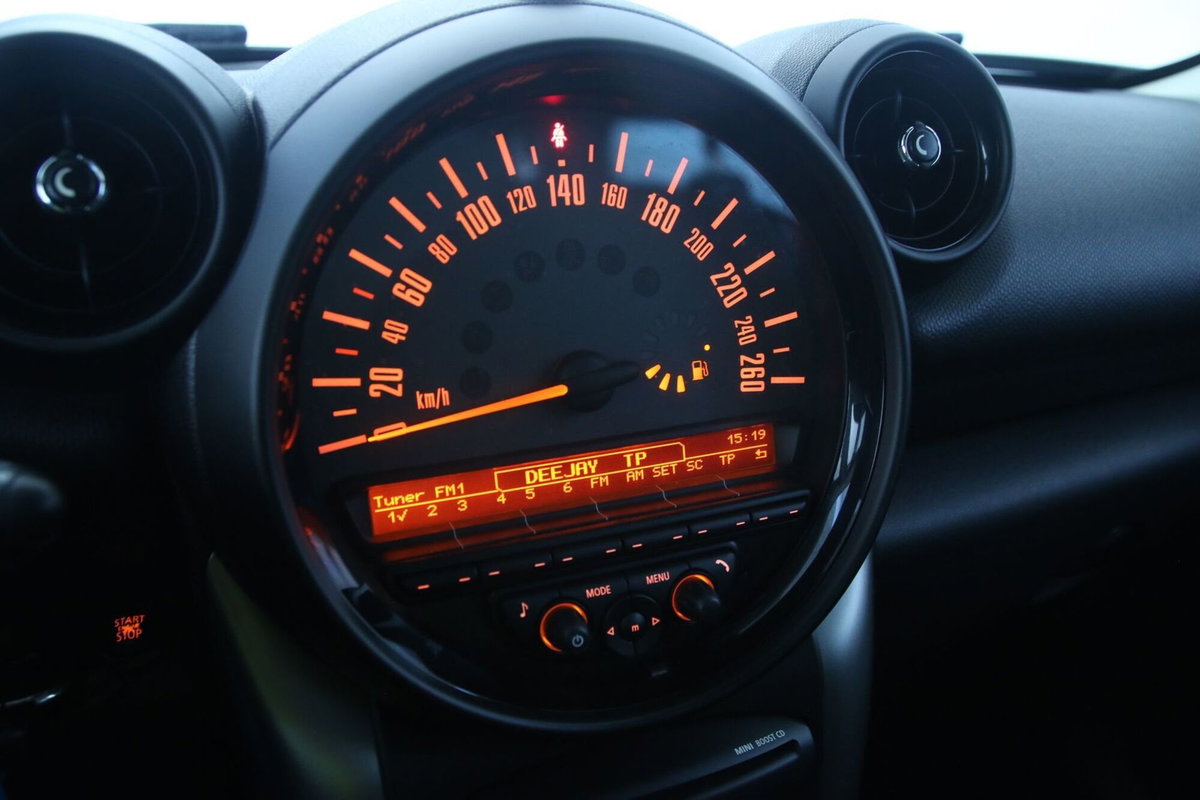 MINI Mini Countryman 1.6 Cooper D Countryman ALL4 (12)