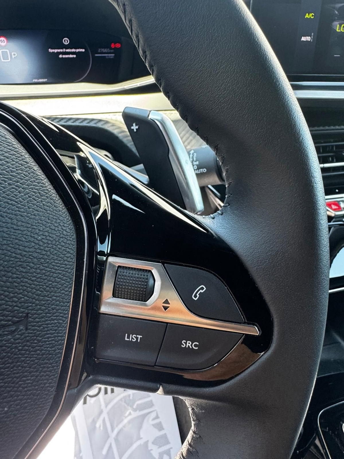 Peugeot 2008 1.2 hybrid Allure 145cv e-dcs6 (13)