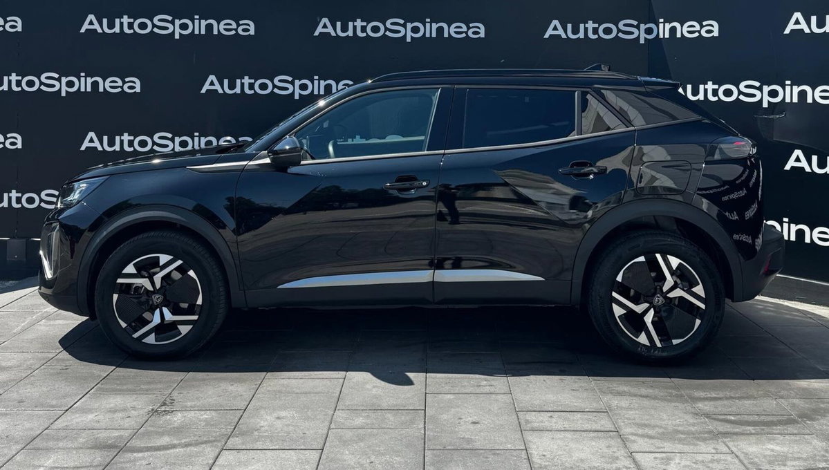Peugeot 2008 1.2 hybrid Allure 145cv e-dcs6 (3)