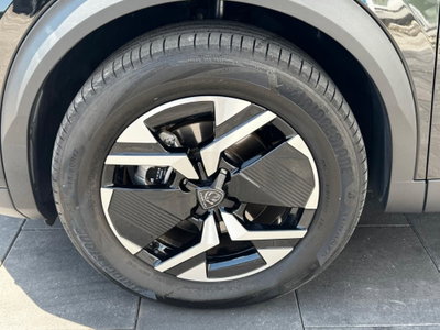 Peugeot 2008 1.2 hybrid Allure 145cv e-dcs6 (6)