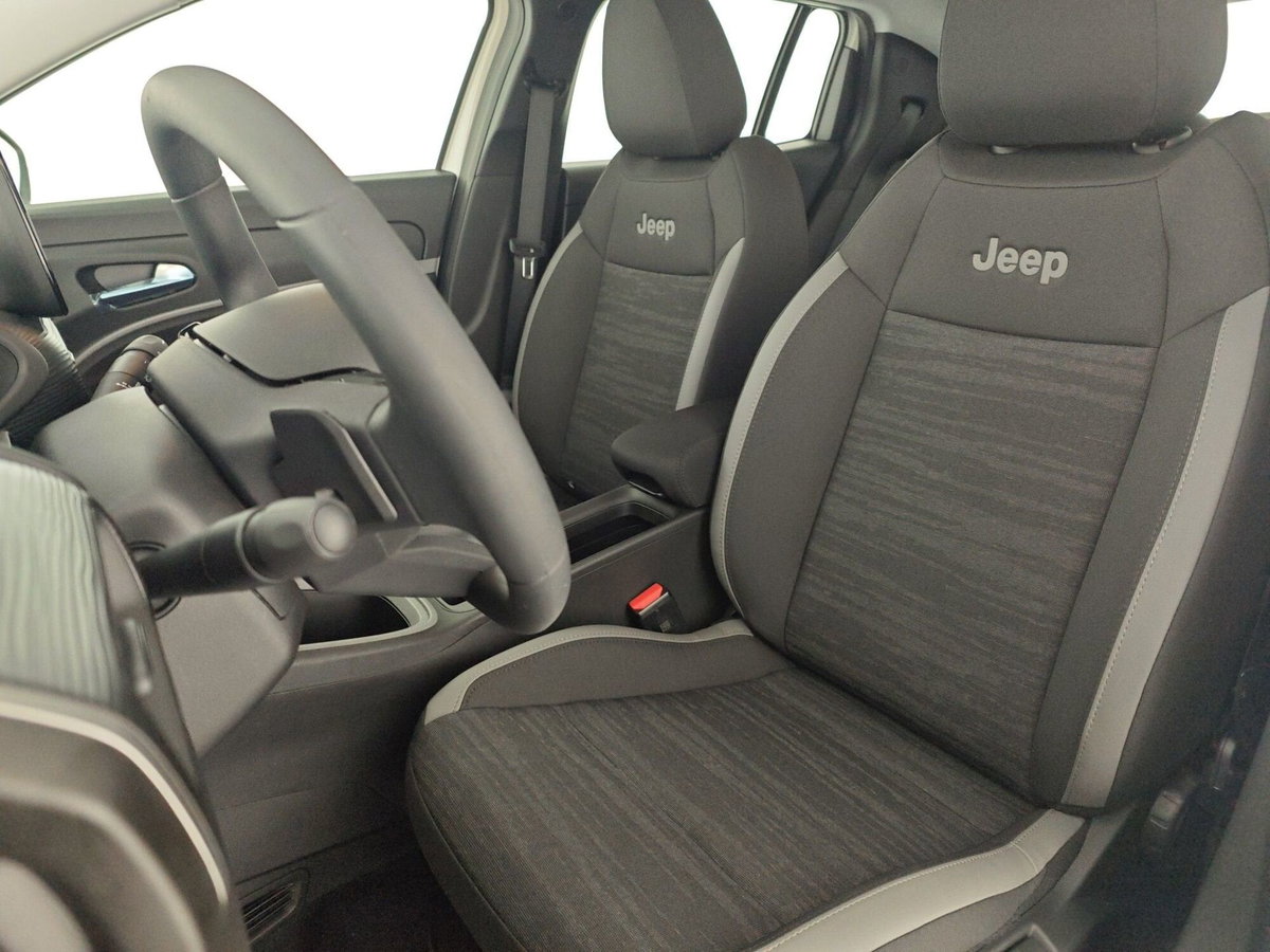 Jeep Avenger 1.2 turbo e-hybrid mhev Longitude fwd 110cv edct6 (8)