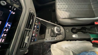 Volkswagen Polo 1.0 tsi R-Line 95cv (10)