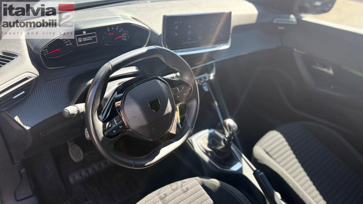 Peugeot 2008 1.2 puretech Active s&s 100cv (11)