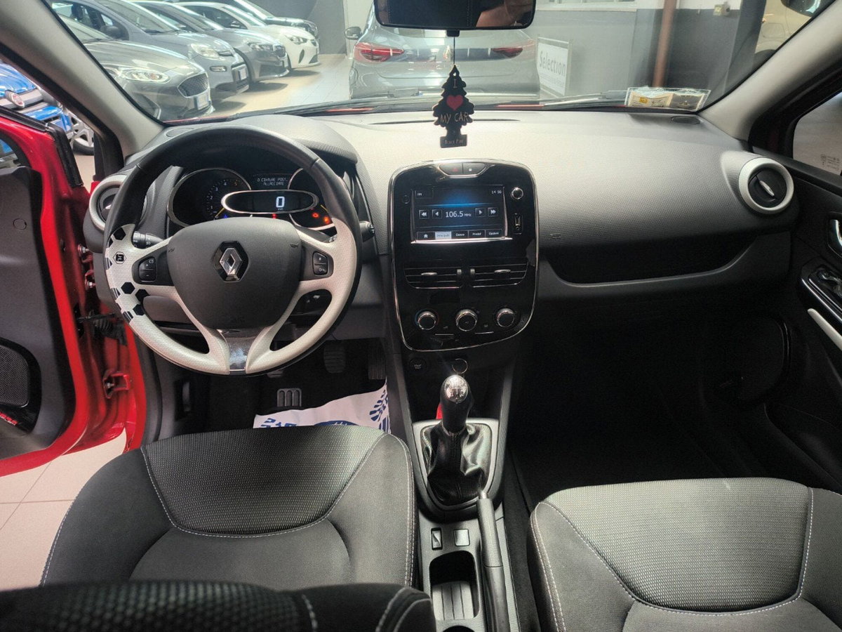 Renault Clio 1.5 dCi 8V 75CV 5 porte Costume National (13)