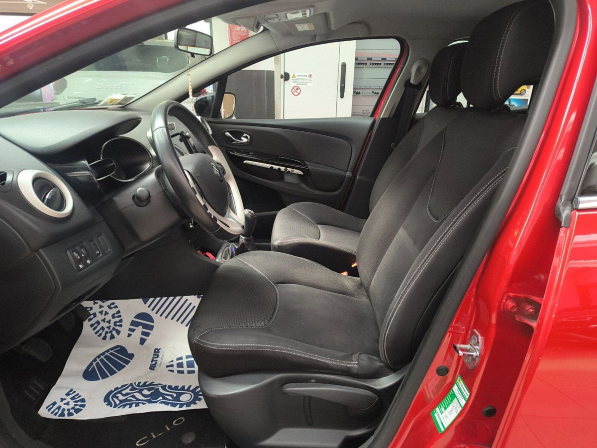 Renault Clio 1.5 dCi 8V 75CV 5 porte Costume National (9)
