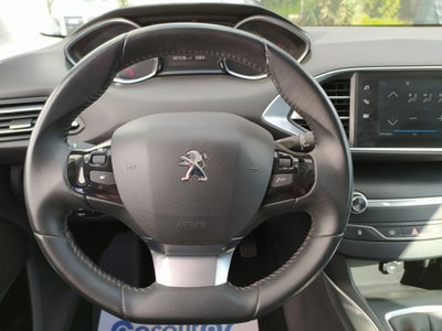Peugeot 308 PureTech Turbo 130 S&S Allure Pack (17)
