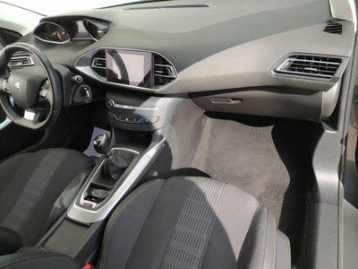 Peugeot 308 PureTech Turbo 130 S&S Allure Pack (18)