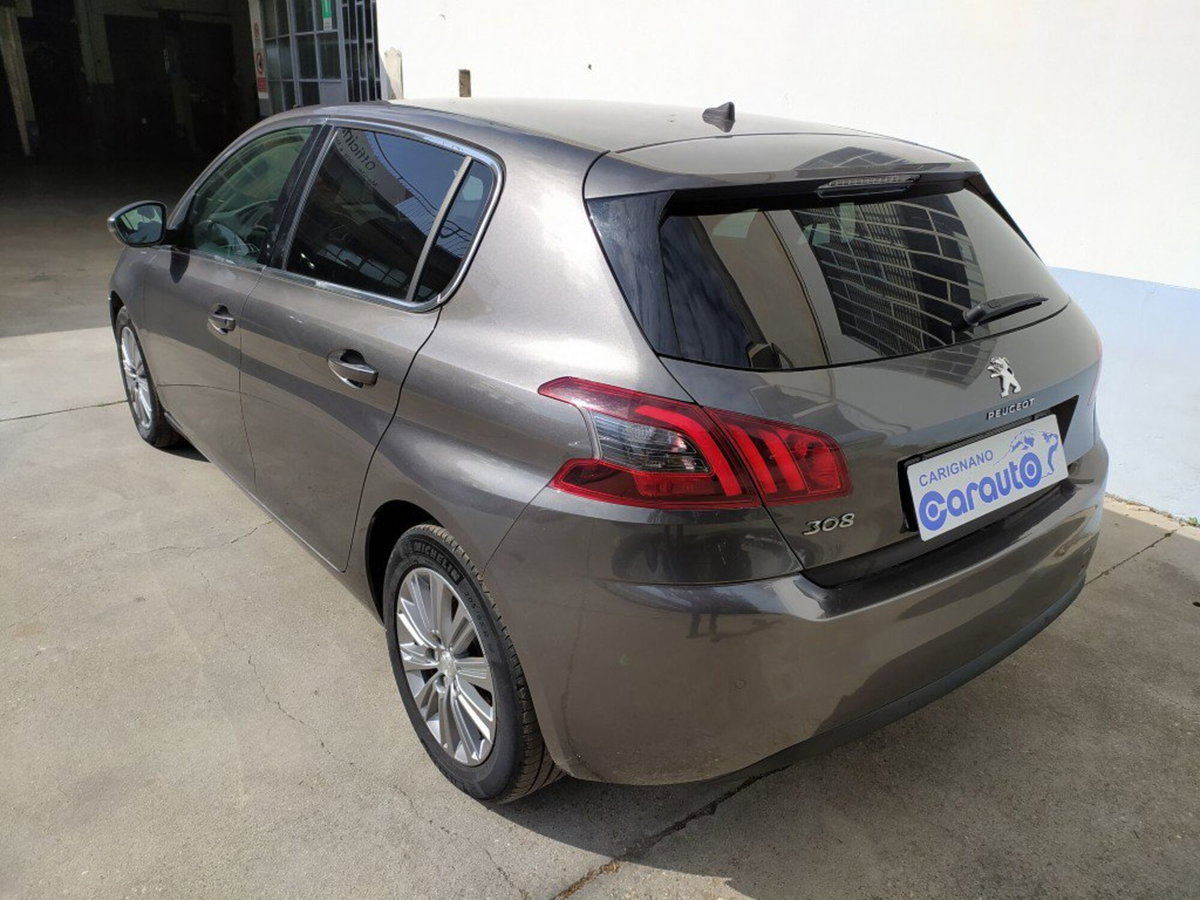 Peugeot 308 PureTech Turbo 130 S&S Allure Pack (5)