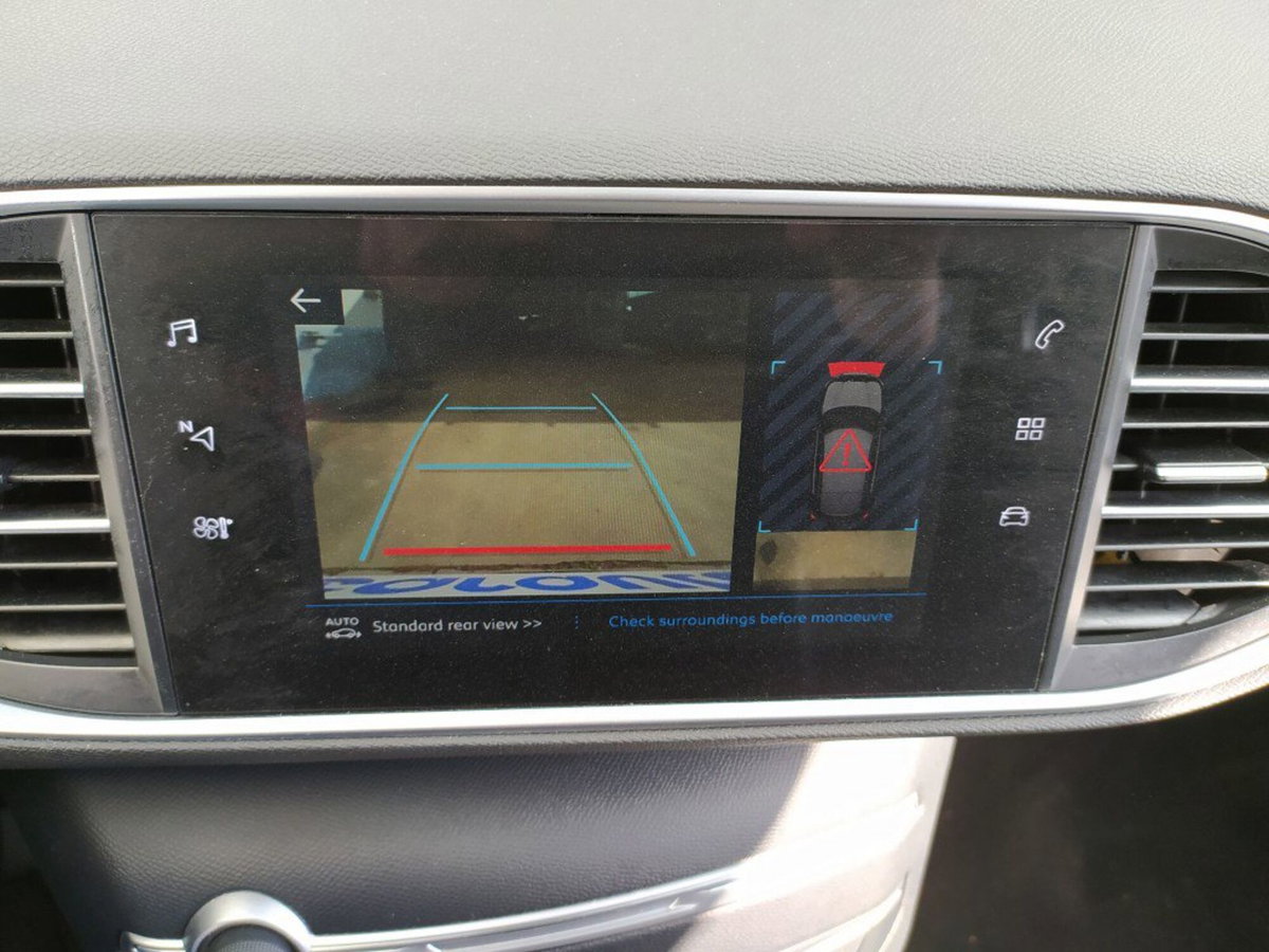 Peugeot 308 PureTech Turbo 130 S&S Allure Pack (8)