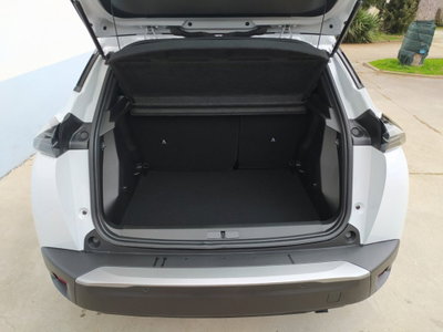 Peugeot 2008 1.2 puretech Style s&s 100cv (13)