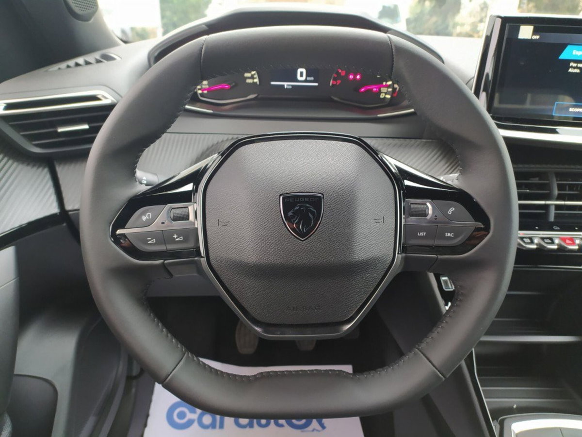 Peugeot 2008 1.2 puretech Style s&s 100cv (18)