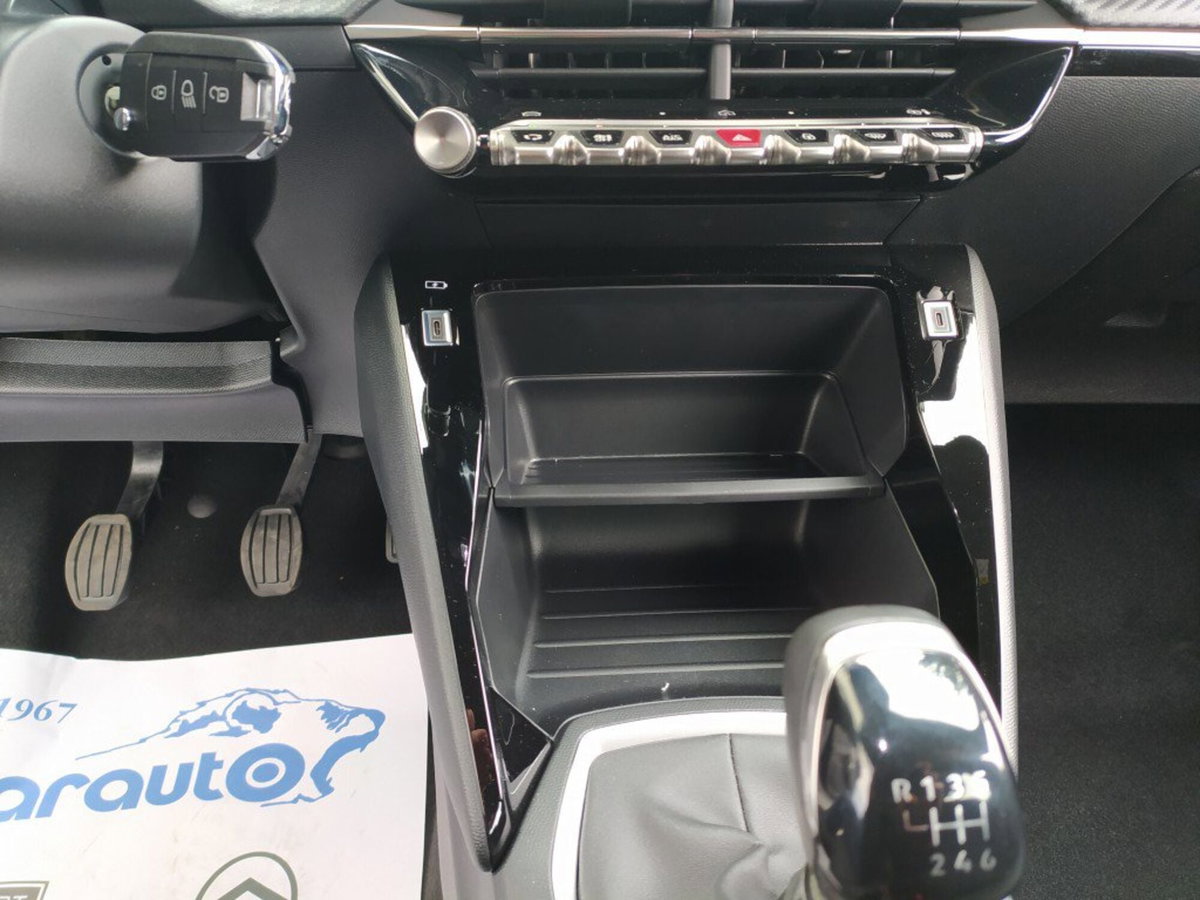 Peugeot 2008 1.2 puretech Style s&s 100cv (19)