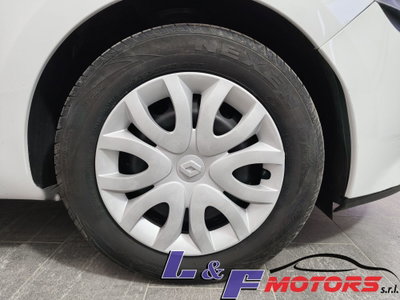 Renault Clio 1.2 75CV 5 porte Live (14)