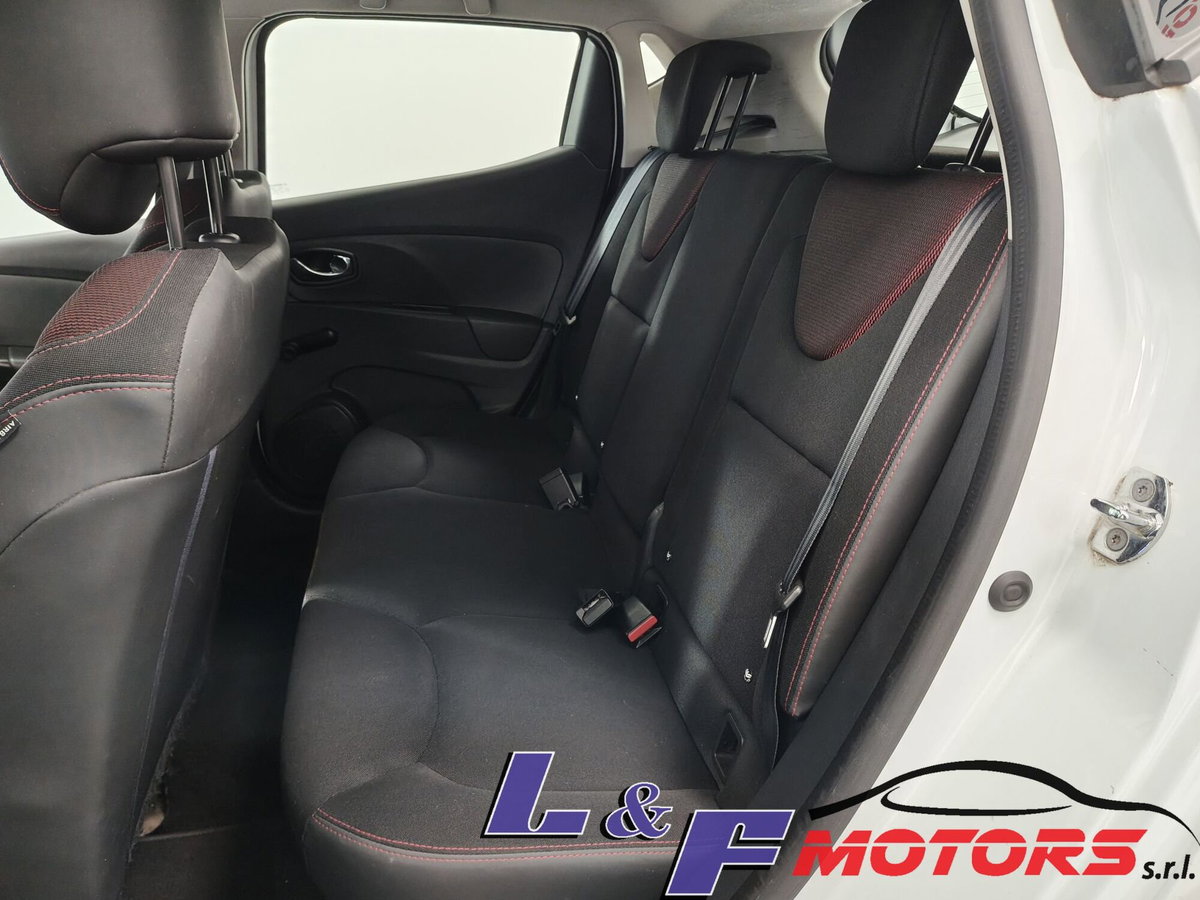 Renault Clio 1.2 75CV 5 porte Live (15)