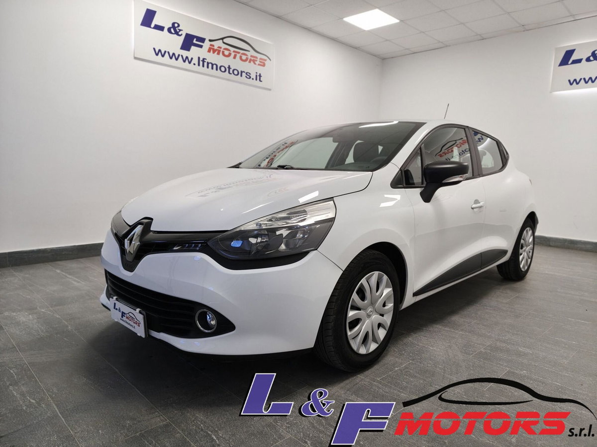 Renault Clio 1.2 75CV 5 porte Live (18)