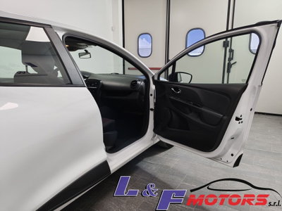 Renault Clio 1.2 75CV 5 porte Live (4)