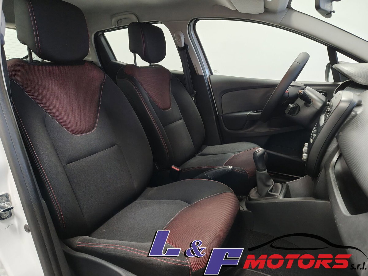 Renault Clio 1.2 75CV 5 porte Live (5)