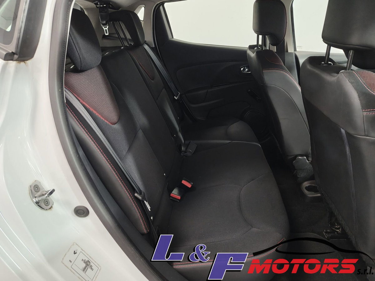 Renault Clio 1.2 75CV 5 porte Live (7)