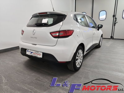 Renault Clio 1.2 75CV 5 porte Live (8)