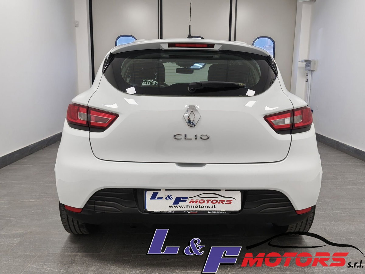 Renault Clio 1.2 75CV 5 porte Live (9)