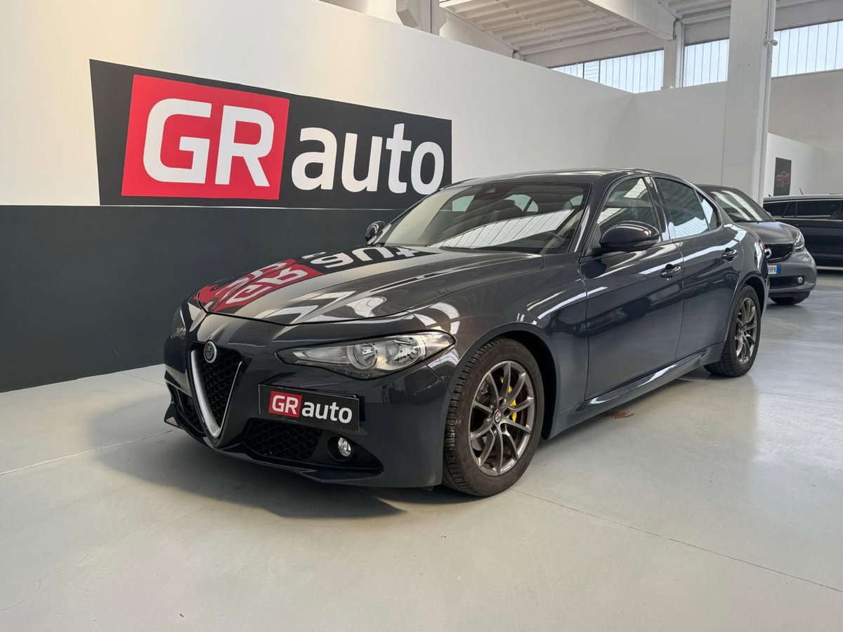 Alfa Romeo Giulia 2.2 Turbodiesel 150 CV AT8 Super (2)