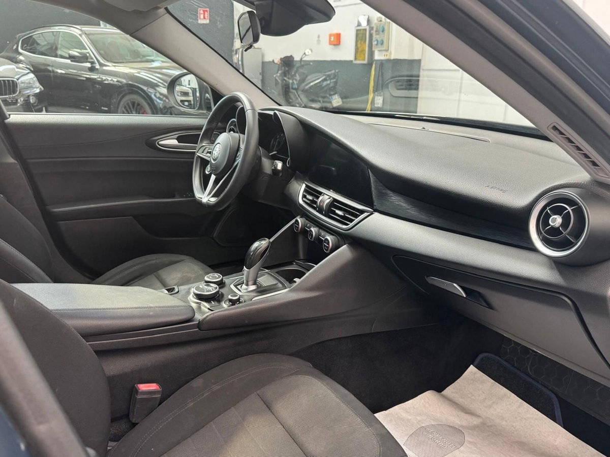 Alfa Romeo Giulia 2.2 Turbodiesel 150 CV AT8 Super (6)