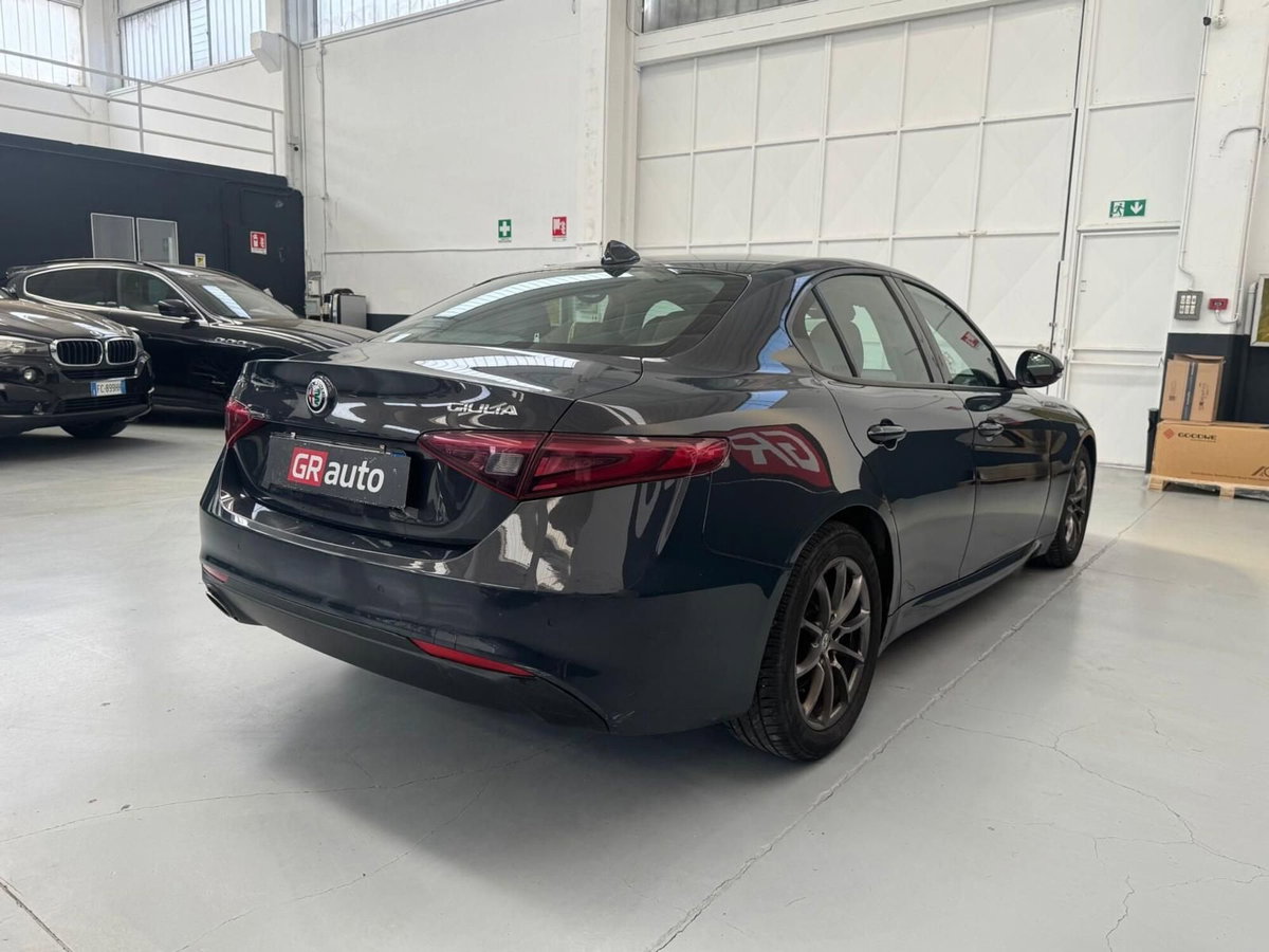 Alfa Romeo Giulia 2.2 Turbodiesel 150 CV AT8 Super (8)