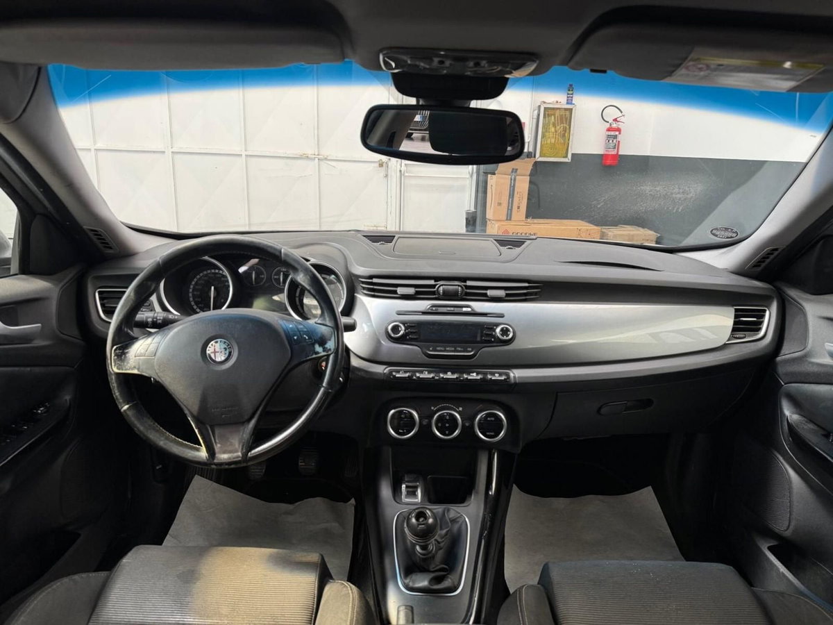 Alfa Romeo Giulietta 2.0 JTDm-2 Exclusive 170cv (11)