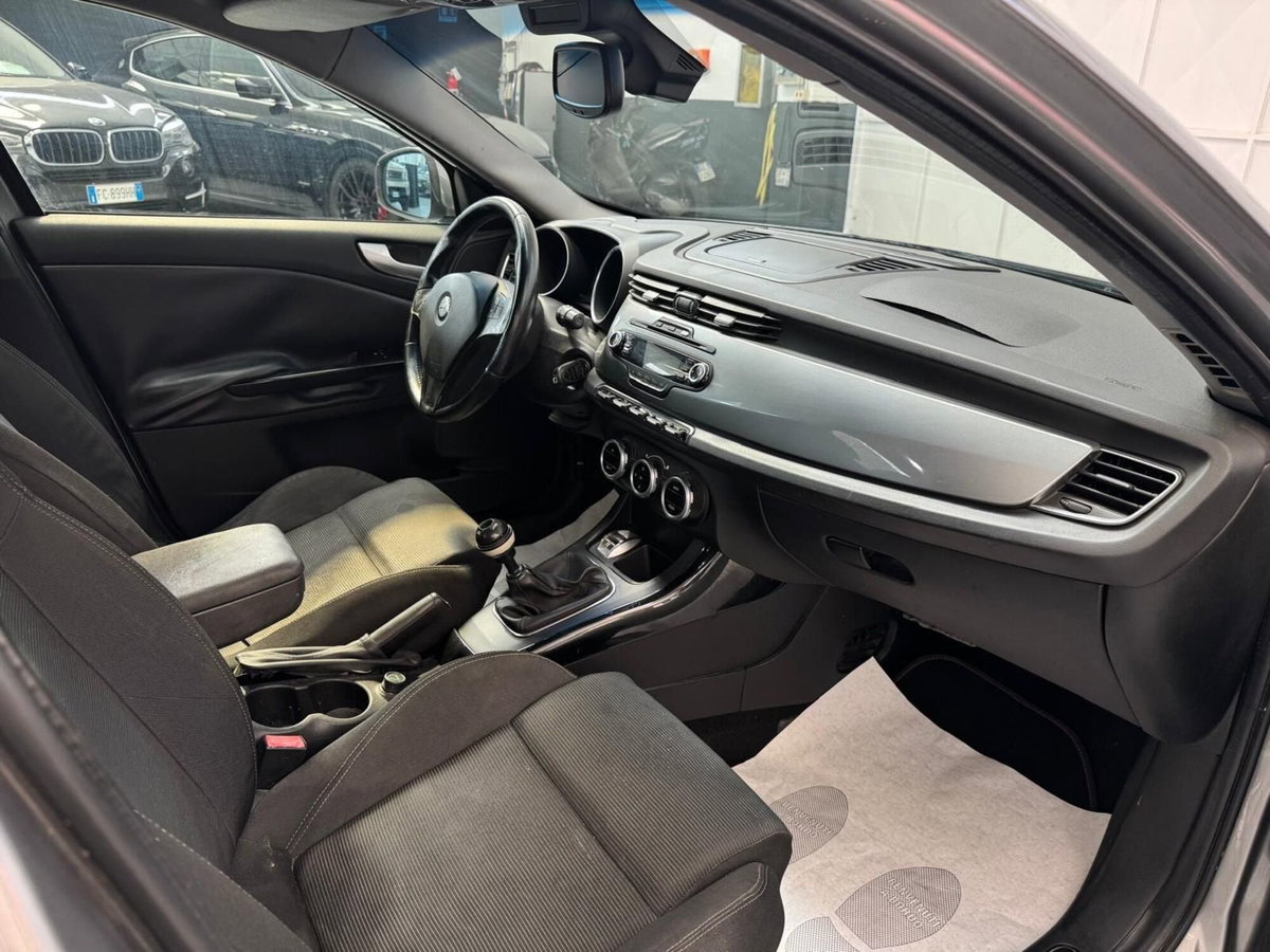 Alfa Romeo Giulietta 2.0 JTDm-2 Exclusive 170cv (6)