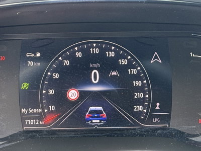 Renault Captur TCe 100 CV GPL Techno (12)