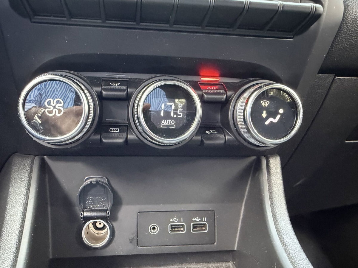 Renault Captur TCe 100 CV GPL Techno (15)
