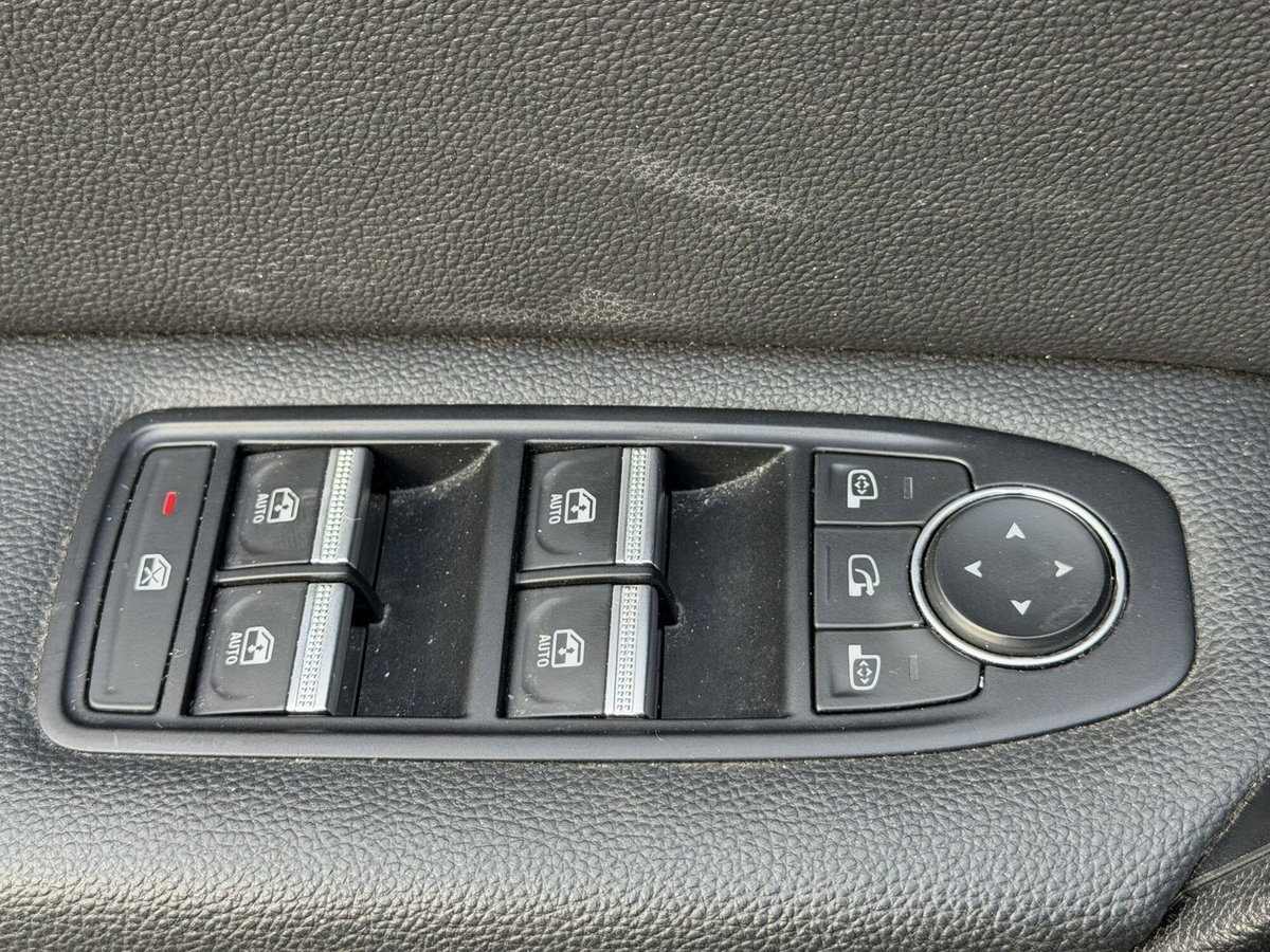 Renault Captur TCe 100 CV GPL Techno (16)