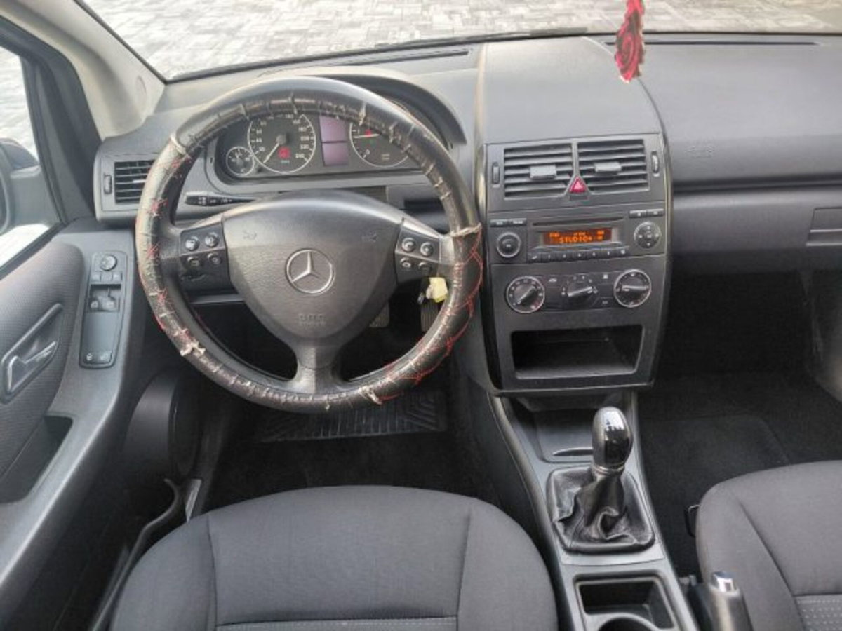 Mercedes-Benz Classe A 180 CDI Elegance (11)