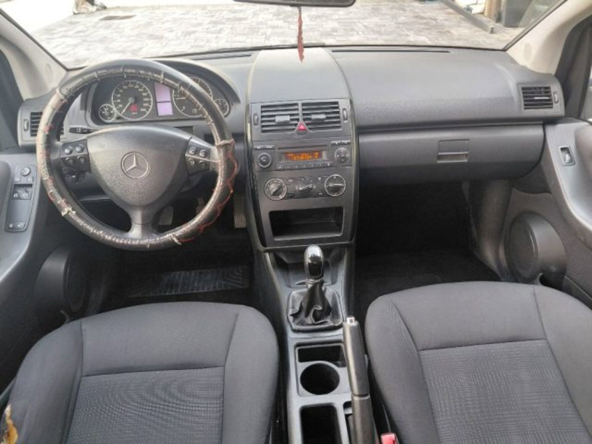 Mercedes-Benz Classe A 180 CDI Elegance (12)