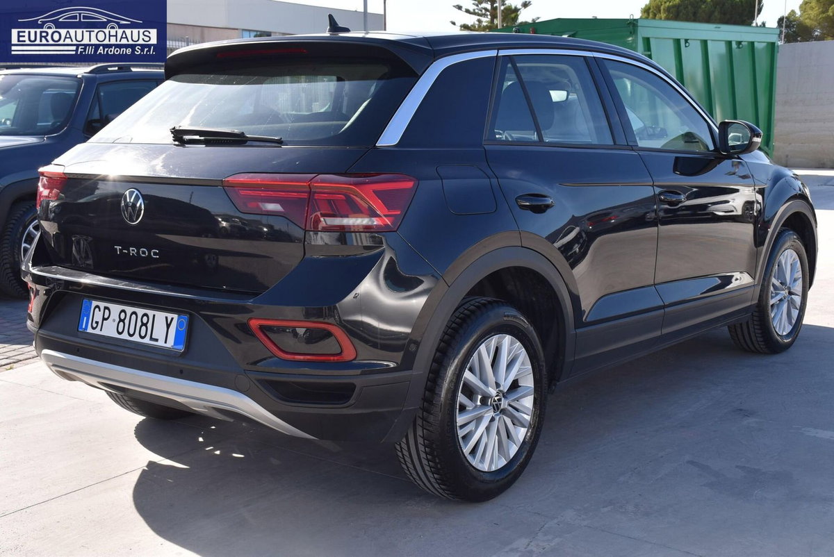 Volkswagen T-Roc 1.0 TSI Life (4)