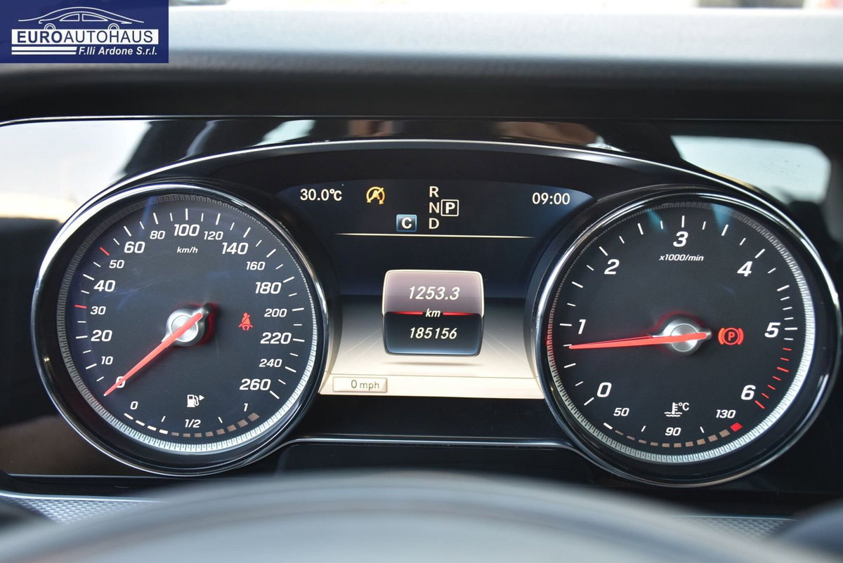 Mercedes-Benz Classe E 200 d Auto Premium Plus (11)
