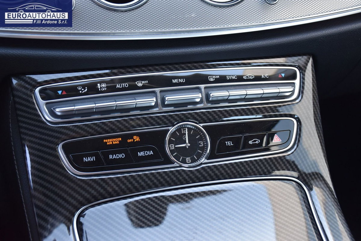 Mercedes-Benz Classe E 200 d Auto Premium Plus (16)