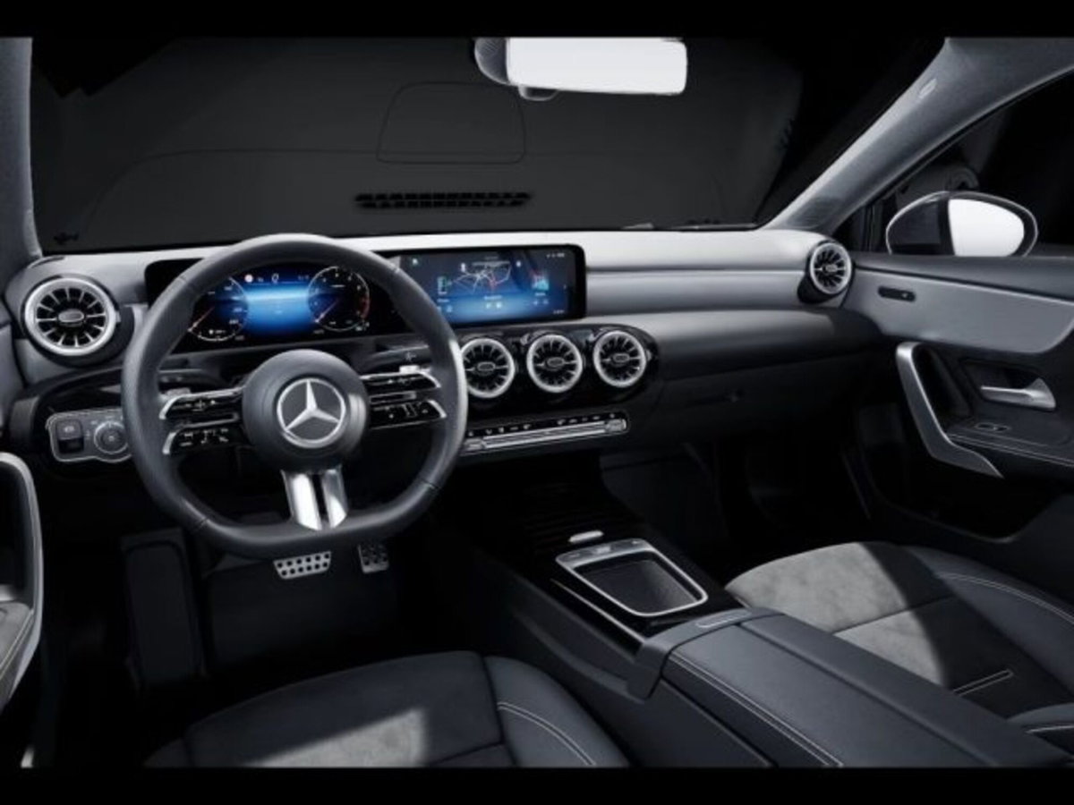 Mercedes-Benz Classe A 200 AMG Line Premium Plus auto (5)