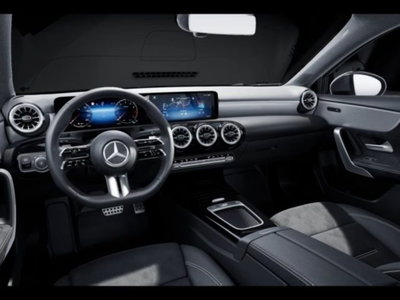 Mercedes-Benz Classe A 200 AMG Line Premium Plus auto (5)