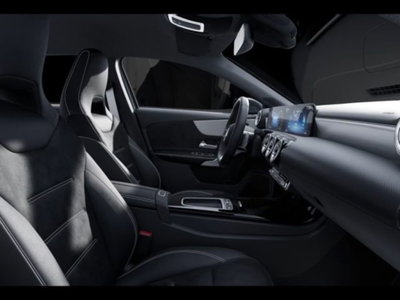 Mercedes-Benz Classe A 200 AMG Line Premium Plus auto (6)