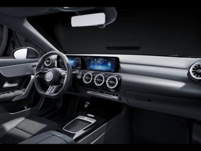 Mercedes-Benz Classe A 200 AMG Line Premium Plus auto (8)