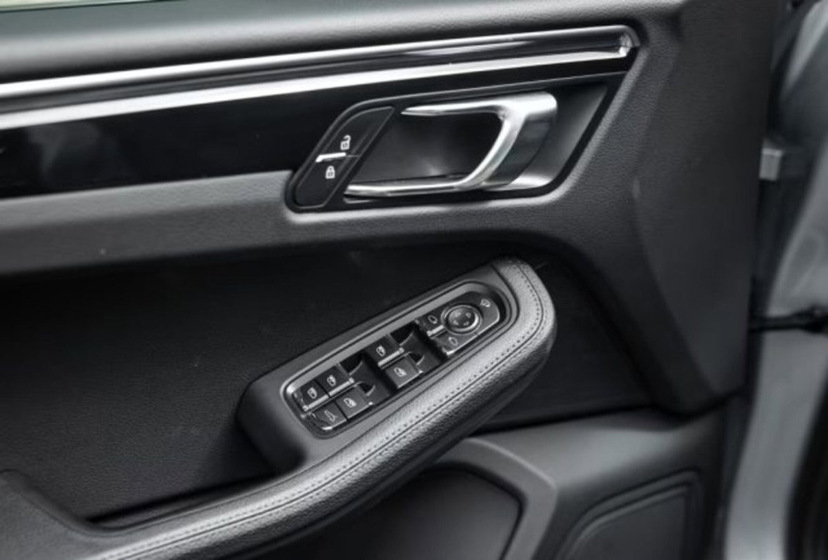 Porsche Macan 2.0 265cv pdk (18)