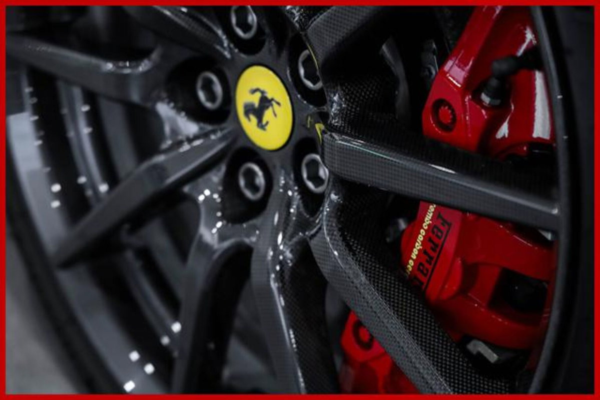 Ferrari 488 Coupé 488 Pista (10)